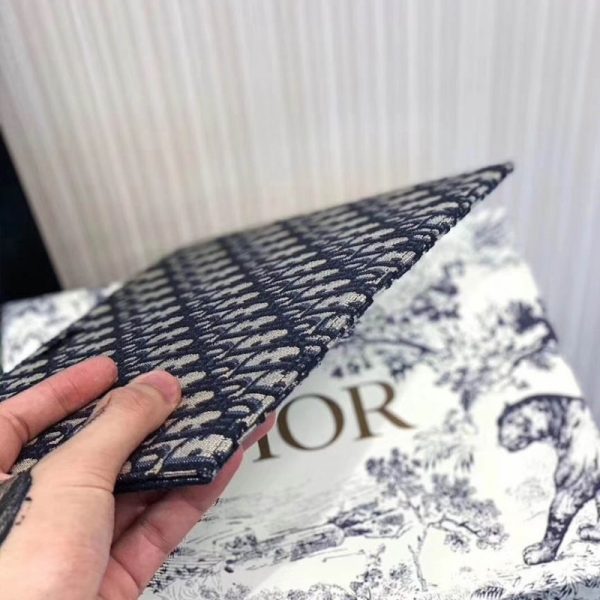 Replica Christian Dior Oblique Pouch 2OBC | Stylish Trendy Handbag - Image 6