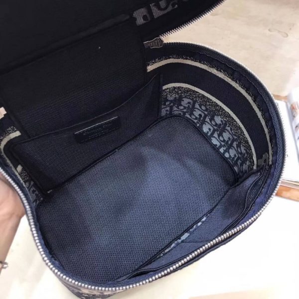 Replica Christian Dior Travel Vanity Bag S5417 - Elegant & Compact - Image 8