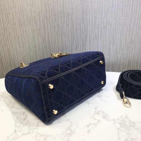 Replica Dior Lady D-Lite Embroidered Velvet M0565O Bag - Image 10