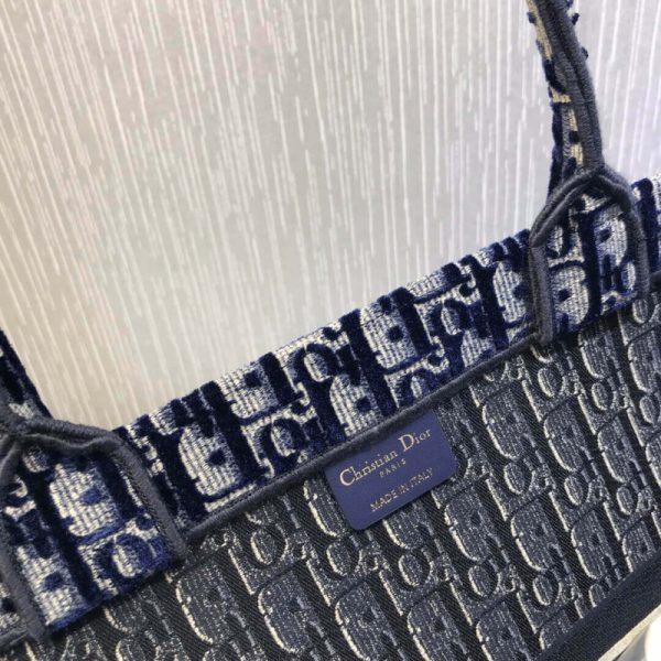 Dior Oblique Embroidered Velvet Book Tote Replica M1286Z - Image 12
