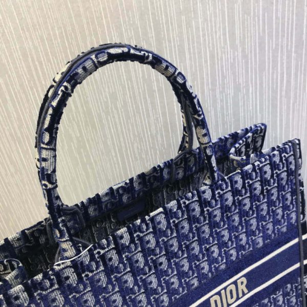 Dior Oblique Embroidered Velvet Book Tote Replica M1286Z - Image 9