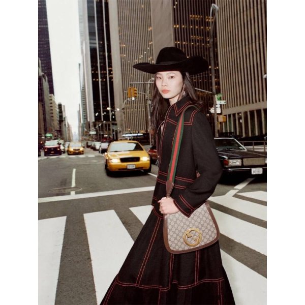 Replica Gucci Blondie Medium Shoulder Bag with Interlocking G - Image 4