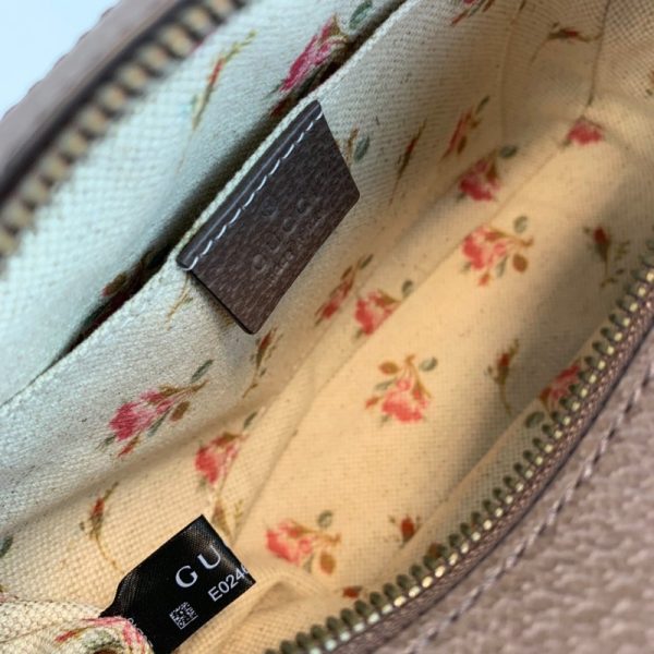 Replica Gucci GG Supreme Messenger Bag – Stylish & Functional - Image 9