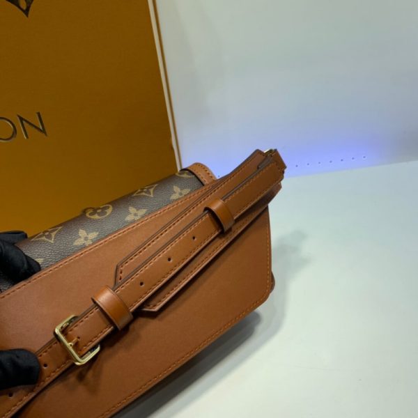 Replica LV Dauphine Bumbag M44586 - Stylish & Chic - Image 7