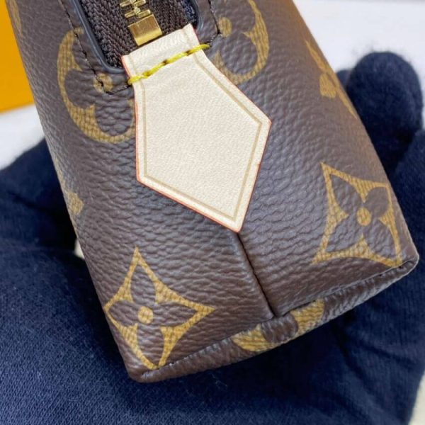 Louis Vuitton Cosmetic Pouch Replica GM M47353 – Premium Design - Image 7