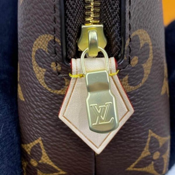 Louis Vuitton Cosmetic Pouch Replica GM M47353 – Premium Design - Image 8