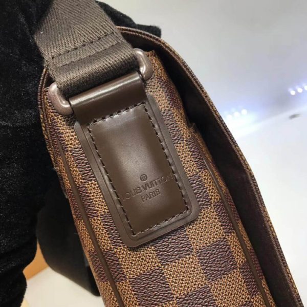 Louis Vuitton Damier Ebene Replica District MM N41213 Bag - Image 5