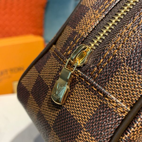 Replica LV Damier Ebene Toiletry Bag 25 N47624 | Stylish & Functional - Image 8