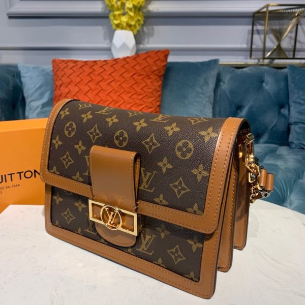 Replica Louis Vuitton Dauphine MM M44392 Bag - Image 2