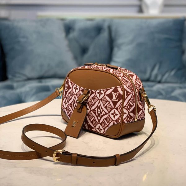 Replica LV Denim Camera Bag M45528 | Stylish & Functional - Image 2