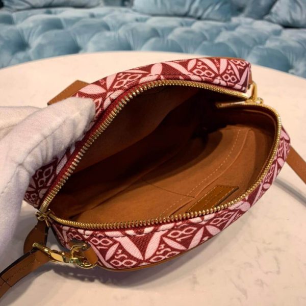 Replica LV Denim Camera Bag M45528 | Stylish & Functional - Image 14