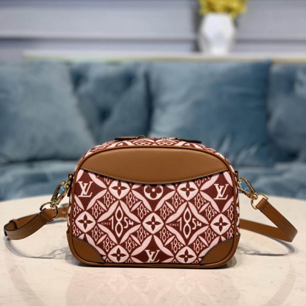Replica LV Denim Camera Bag M45528 | Stylish & Functional - Image 3