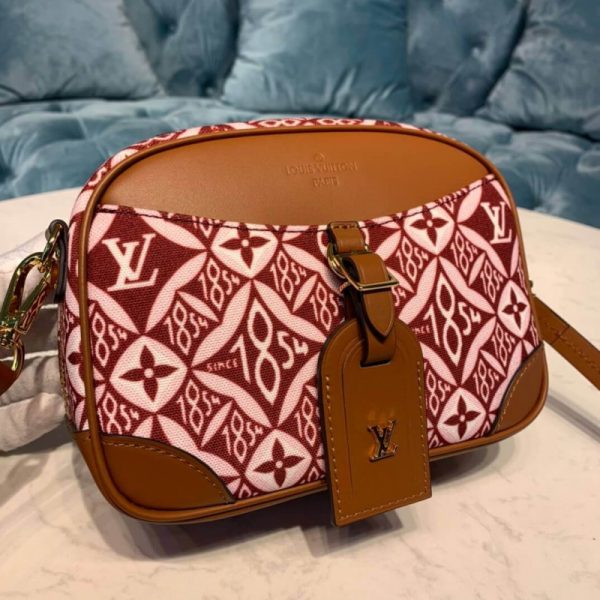 Replica LV Denim Camera Bag M45528 | Stylish & Functional - Image 5