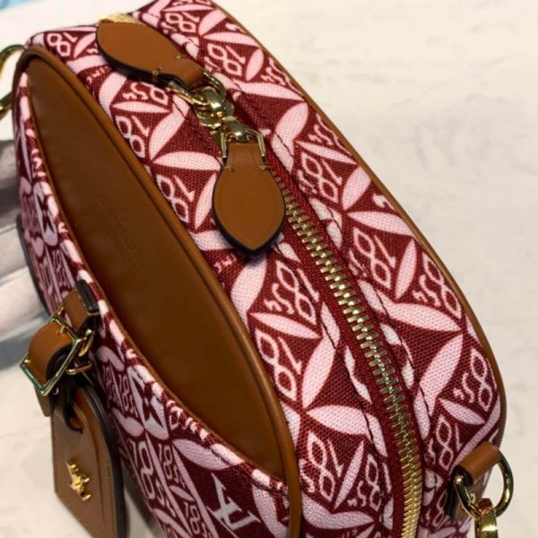 Replica LV Denim Camera Bag M45528 | Stylish & Functional - Image 6