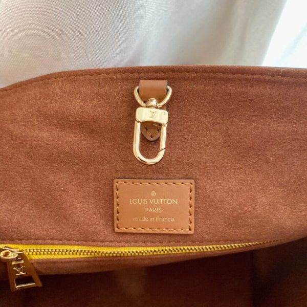 Replica Louis Vuitton Fold Tote PM – Stylish & Elegant Design - Image 11