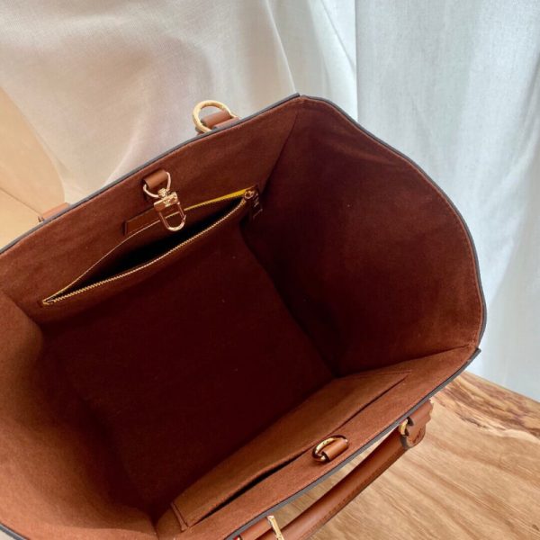 Replica Louis Vuitton Fold Tote PM – Stylish & Elegant Design - Image 13
