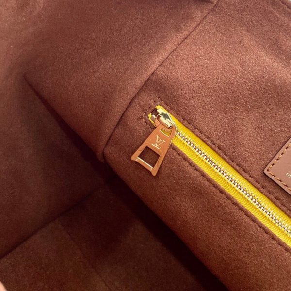 Replica Louis Vuitton Fold Tote PM – Stylish & Elegant Design - Image 14