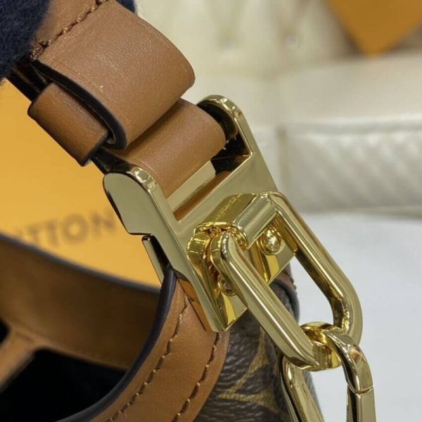 Replica Louis Vuitton Dauphine Hobo MM M45195 Bag - Image 14