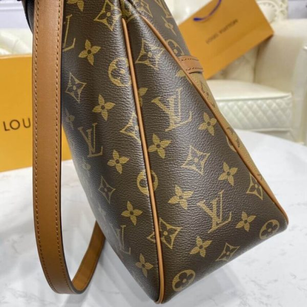 Replica Louis Vuitton Dauphine Hobo MM M45195 Bag - Image 10