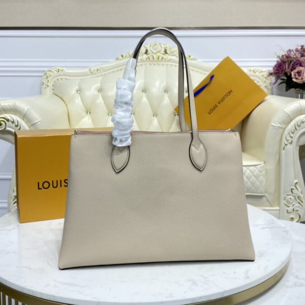 Stylish Louis Vuitton Lockme Shopper Bag Replica - Image 5