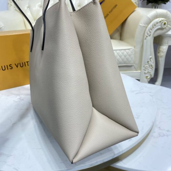 Stylish Louis Vuitton Lockme Shopper Bag Replica - Image 8