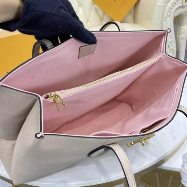 Stylish Louis Vuitton Lockme Shopper Bag Replica - Image 10