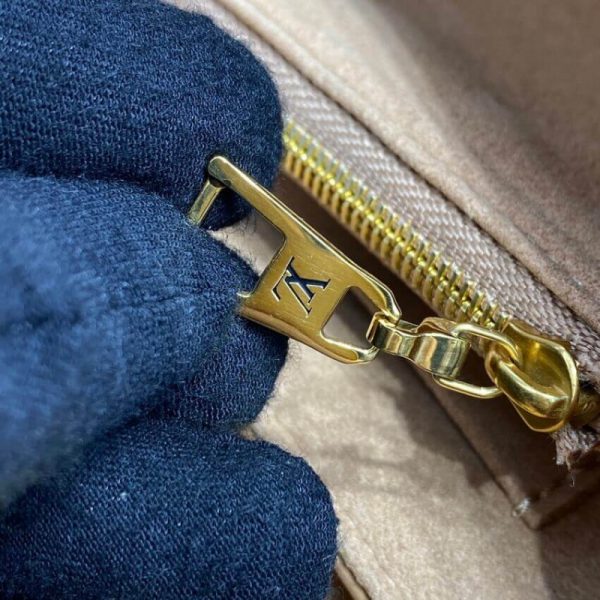 LV New Wave Chain Bag Replica - Arizona M59349 Style - Image 13