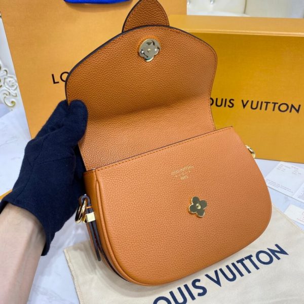 Replica LV Pont 9 Soft PM M58729 Golden Siena Bag - Image 13