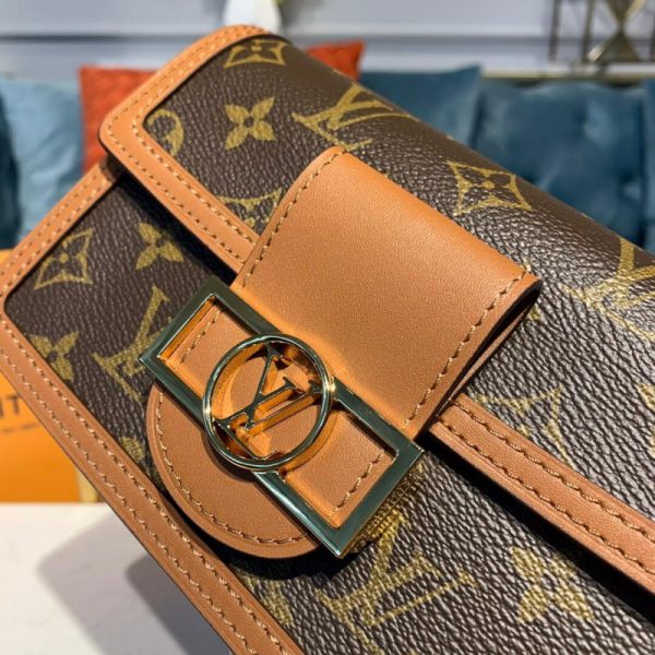 Louis Vuitton Monogram Dauphine Chain Wallet Replica M68746 - Image 6