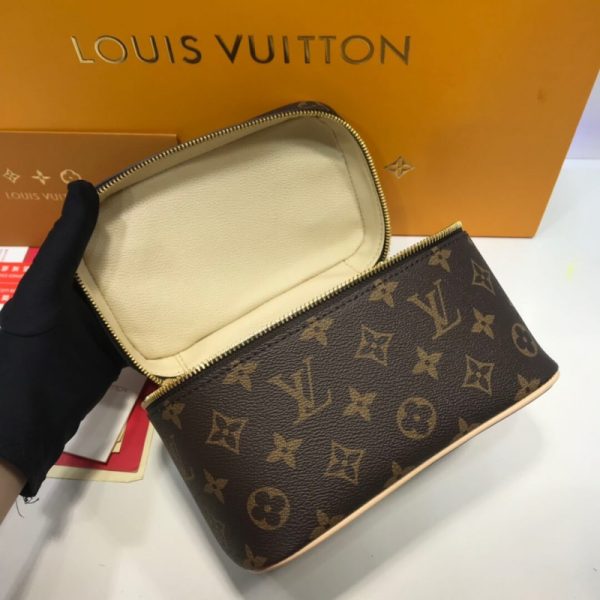 Replica LV Monogram Canvas Nice Mini Cosmetic Bag M44495 - Image 8