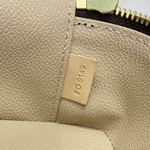 Replica Louis Vuitton Monogram Toiletry Pouch M44936 - Image 12