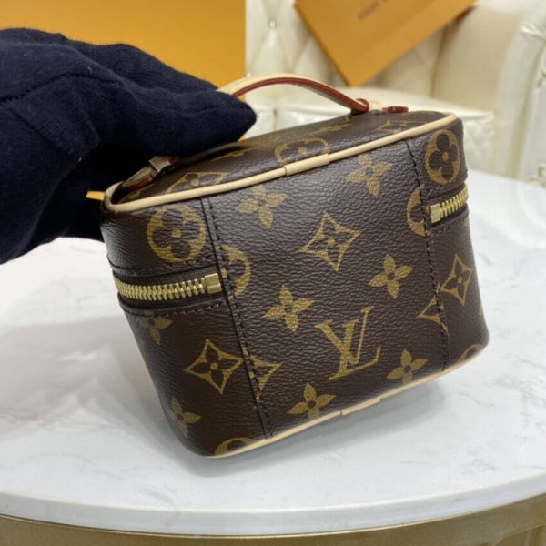Replica Louis Vuitton Monogram Toiletry Pouch M44936 - Image 4