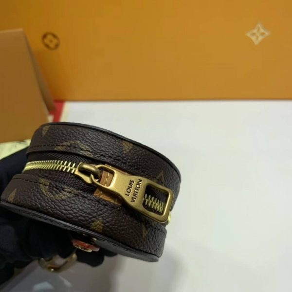 Replica LV Monogram Canvas Round Case M68524 – Stylish Dupe - Image 8