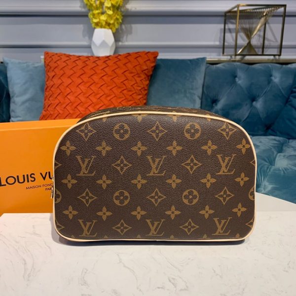 Louis Vuitton Monogram Toiletry Bag 25 Replica – M47527 - Image 2