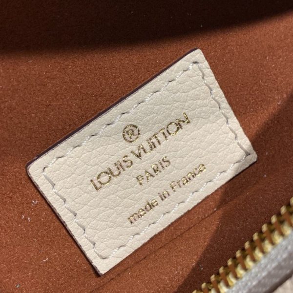 Replica LV Monogram Empreinte Bumbag M44836 | Stylish & Functional - Image 9