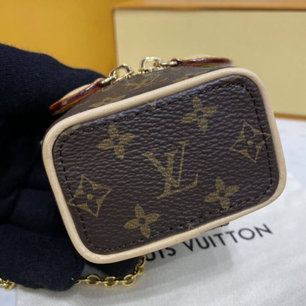 LV Monogram Mini Toiletry Pouch Replica | Stylish & Compact - Image 3