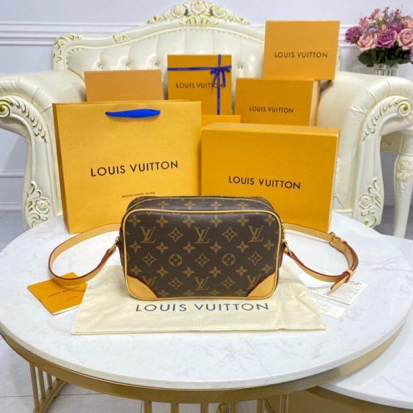 LV Monogram Trocadero 23 Shoulder Bag M51276 Replica - Image 4