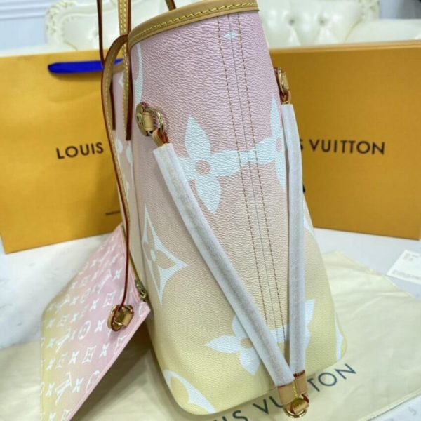 Replica Louis Vuitton Neverfull MM Handbag - Image 9