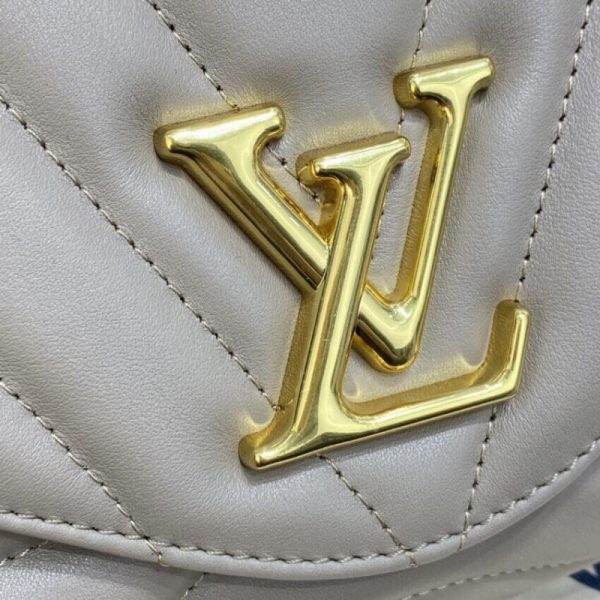 Replica Louis Vuitton New Wave Chain Bag in Dark Taupe - Image 8