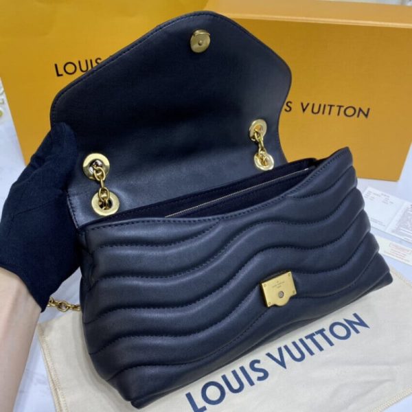 Replica LV New Wave Chain Bag M58552 in Black - Image 11