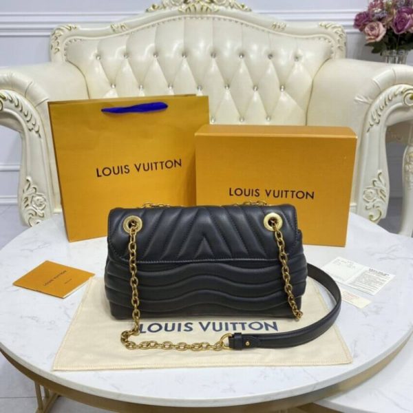 Replica LV New Wave Chain Bag M58552 in Black - Image 5
