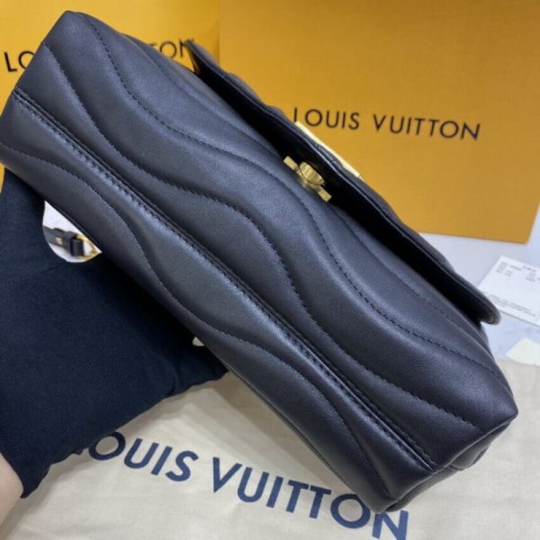 Replica LV New Wave Chain Bag M58552 in Black - Image 7