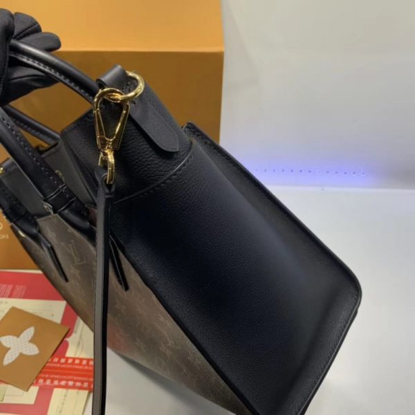 Louis Vuitton On My Side Bag M55933 Replica - Image 3