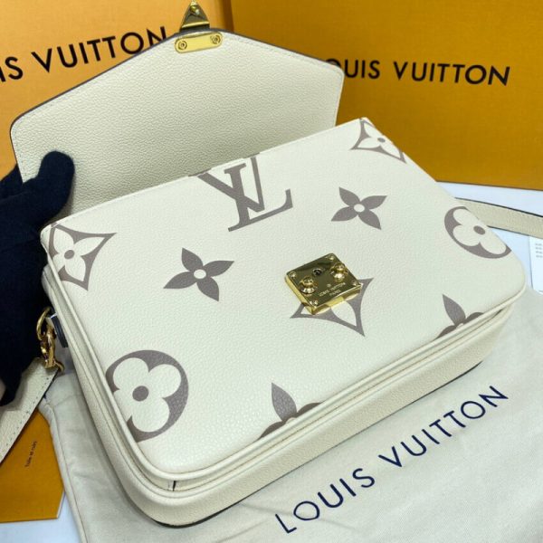 Replica LV Pochette Metis M45596 Crossbody Bag - Image 13