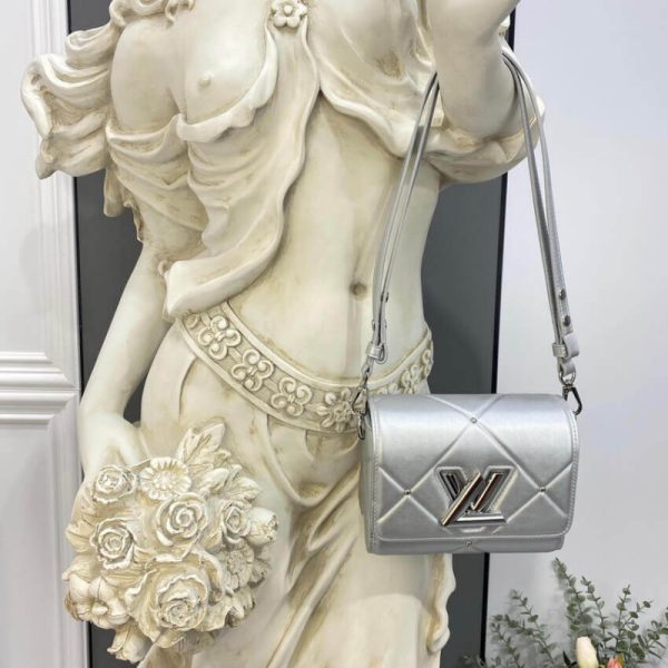 Replica Louis Vuitton Twist PM M59031 Argent Sheepskin Leather - Image 3