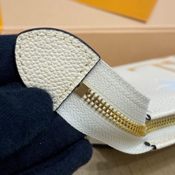 Louis Vuitton Toiletry Pouch 26 Replica – M80504 - Image 10