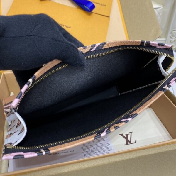 Replica Louis Vuitton Toiletry Pouch 26 | Premium Style - Image 9