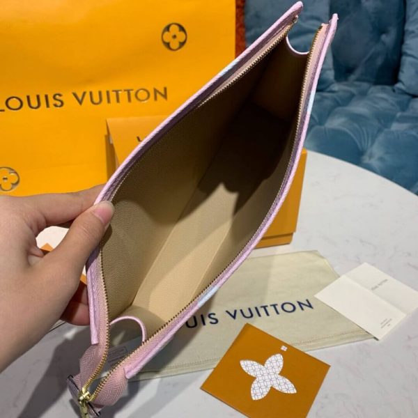 Replica LV Escale Poche Toilette 26 M69136 M69137 Bag - Image 10