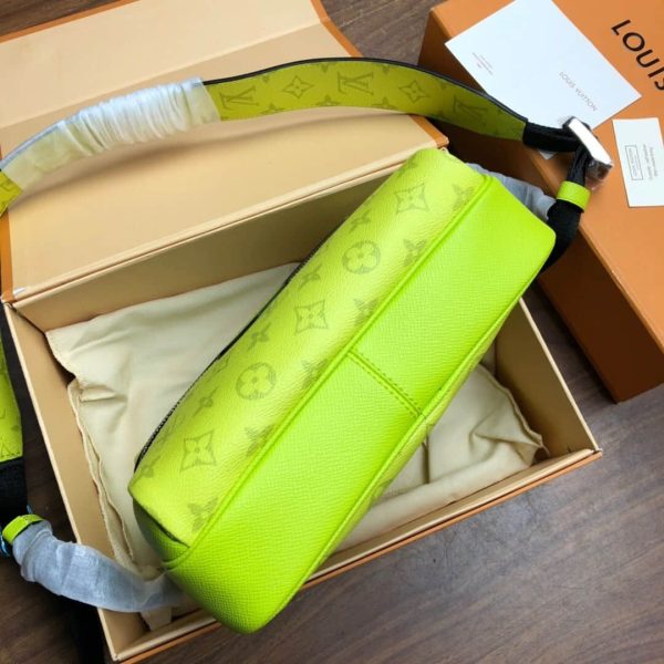Louis Vuitton Taigarama Outdoor Messenger PM Replica M30239 - Image 9