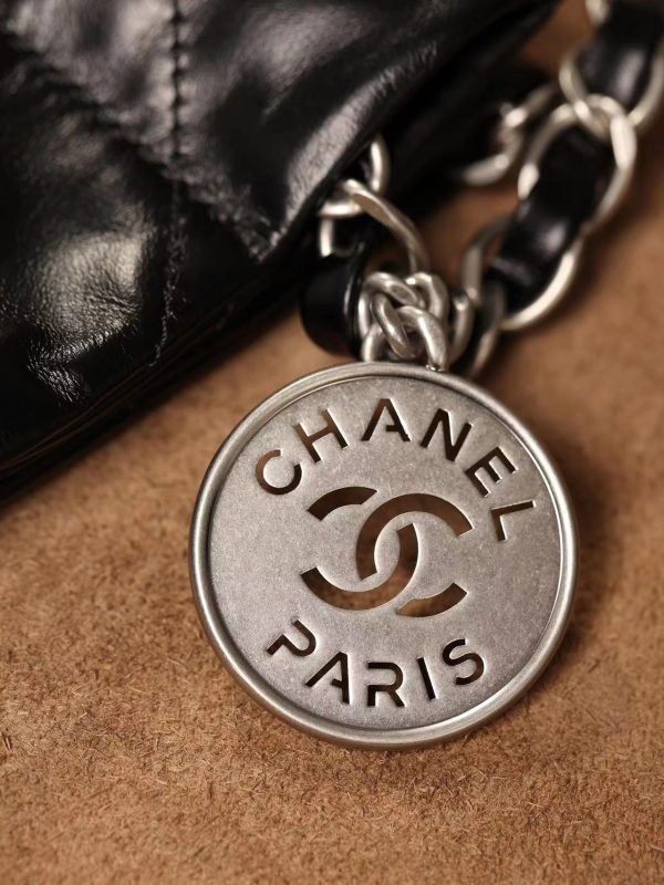 Black Chanel 22 Replica w/ Silver Metal Chain – Stylish & Elegant - Image 7